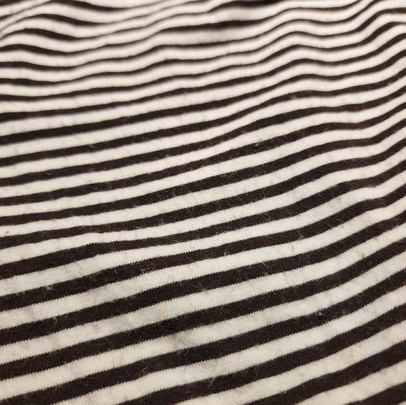 Francesca Frrante Overlaying Top with Ruching Sides Small - Picture 5 of 10